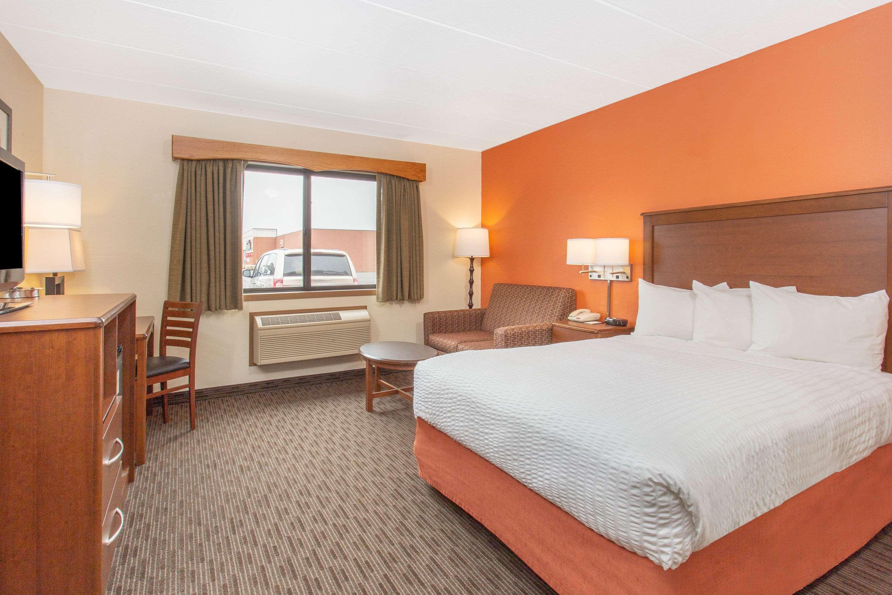 Americinn By Wyndham Calumet Exterior photo